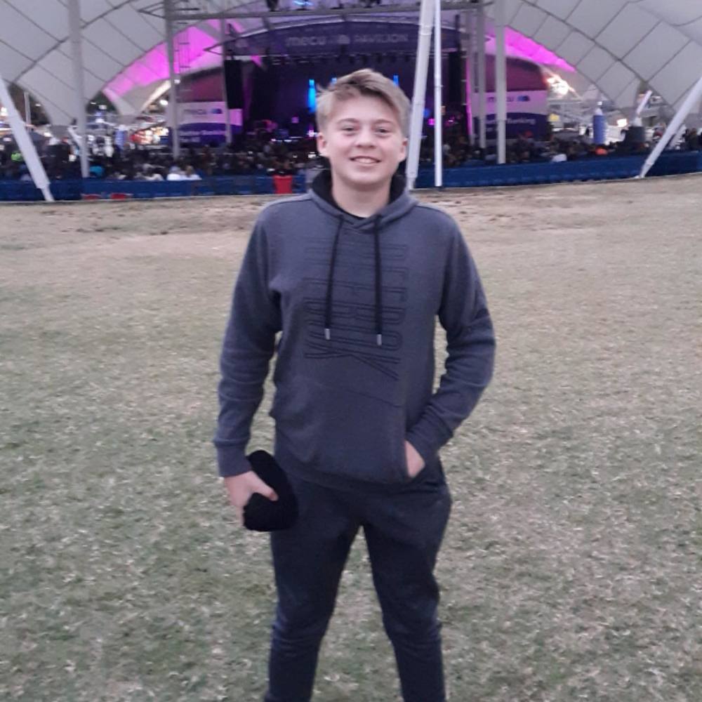 Meet your Posher, Christopher